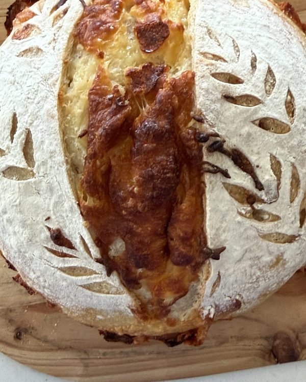 Cheesy Mozzarella Loaf