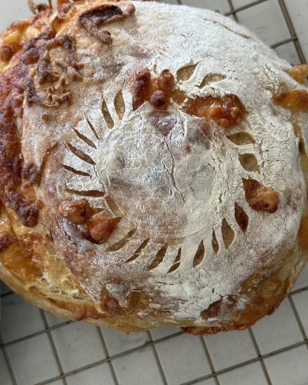 Cheesy Mozzarella Loaf 2